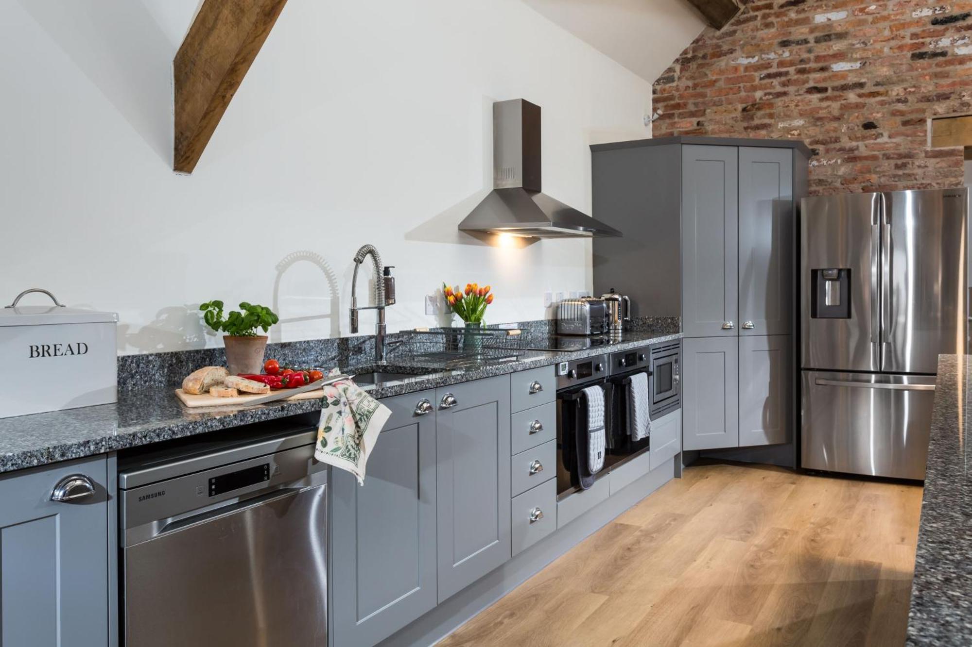 The Barn At Plas Ashpool Sleeps 8 Llandyrnog エクステリア 写真