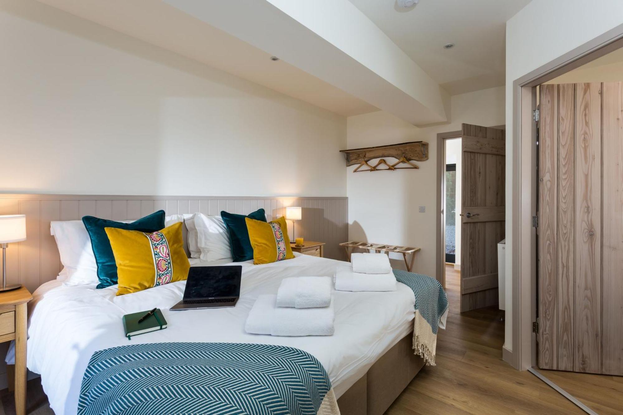 The Barn At Plas Ashpool Sleeps 8 Llandyrnog エクステリア 写真