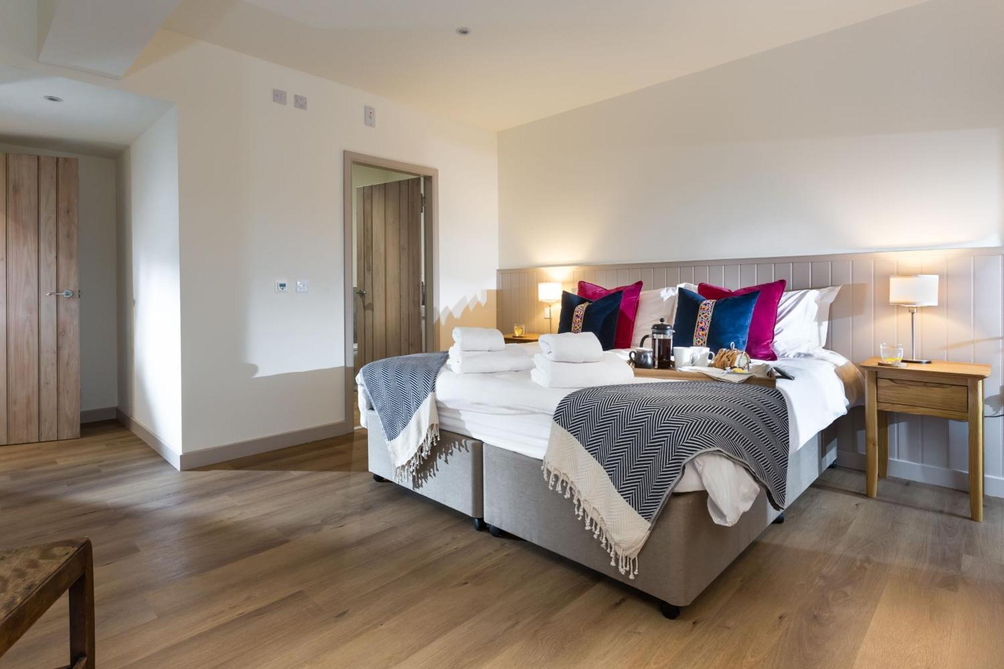 The Barn At Plas Ashpool Sleeps 8 Llandyrnog エクステリア 写真